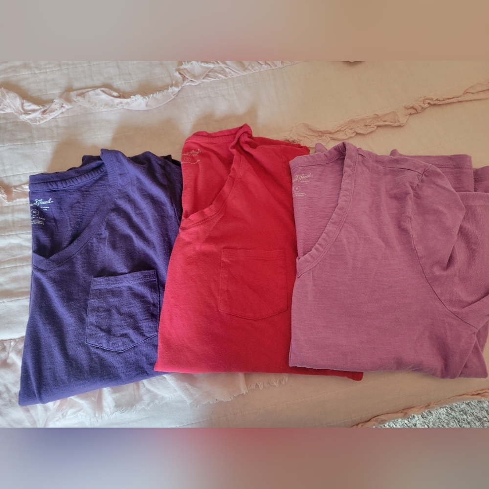 Universal Thread Tshirt bundle